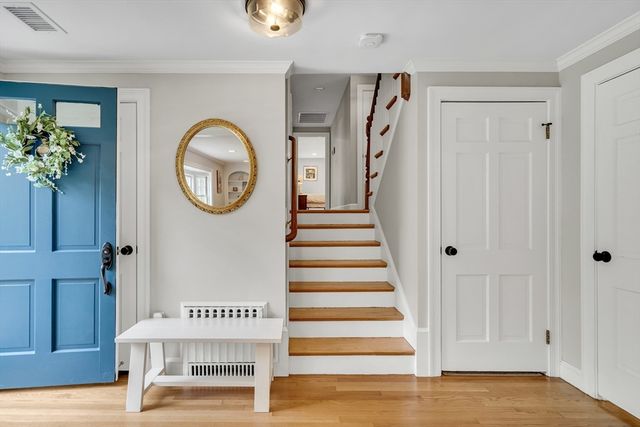 8 Hawthorne, Winchester, MA 01890