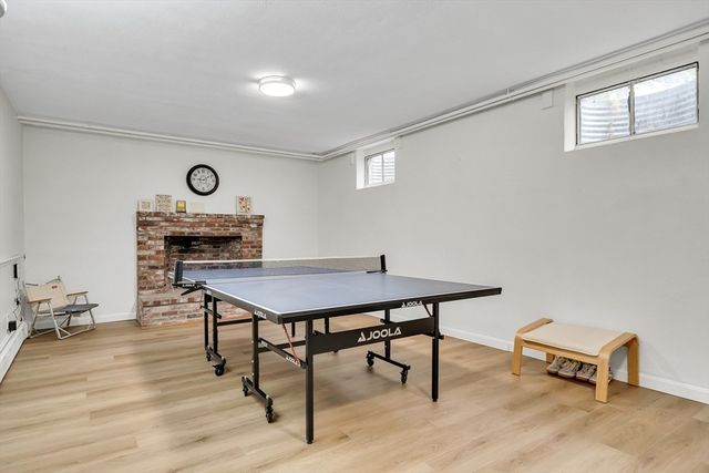 8 Hawthorne, Winchester, MA 01890