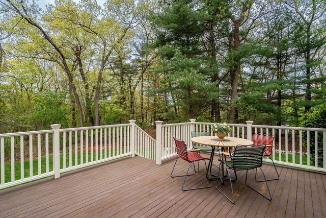 8 Hawthorne, Winchester, MA 01890