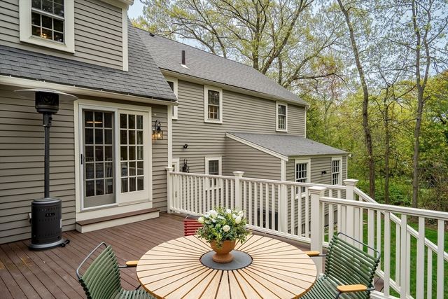 8 Hawthorne, Winchester, MA 01890