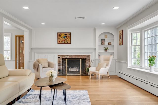8 Hawthorne, Winchester, MA 01890