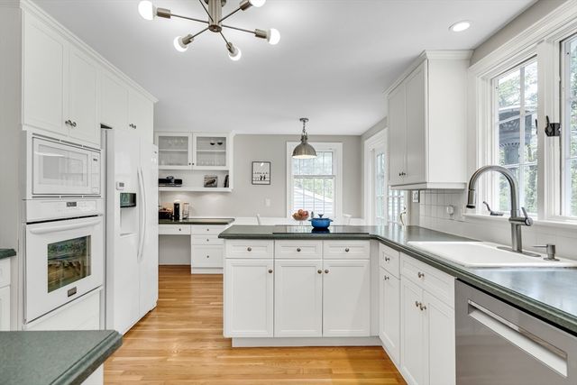 8 Hawthorne, Winchester, MA 01890