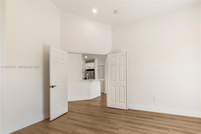 15472 SW 148th Ter 0, Miami, FL 33196
