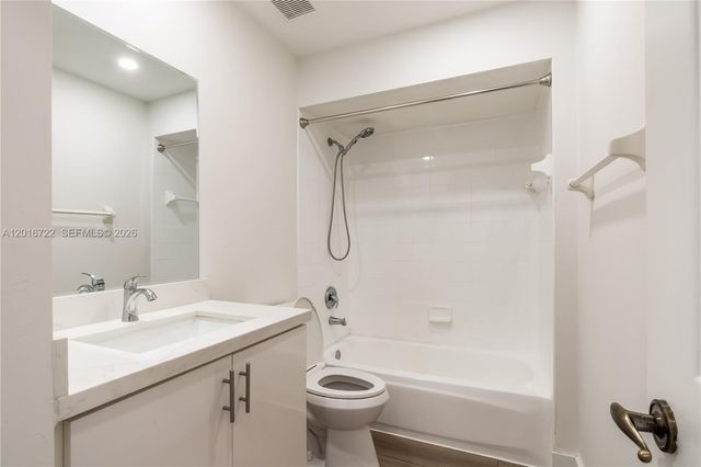 15472 SW 148th Ter 0, Miami, FL 33196