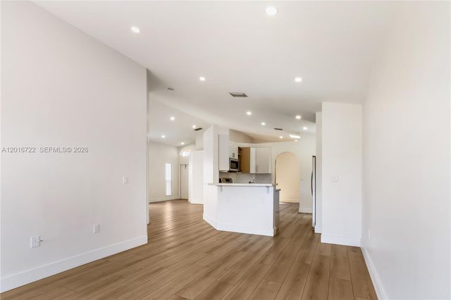 15472 SW 148th Ter 0, Miami, FL 33196