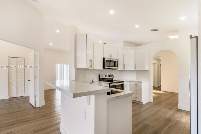 15472 SW 148th Ter 0, Miami, FL 33196