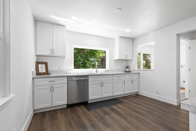 24484 Lowe St, Foresthill, CA 95631