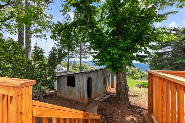 24484 Lowe St, Foresthill, CA 95631