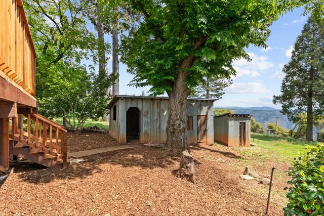 24484 Lowe St, Foresthill, CA 95631