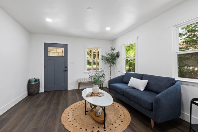 24484 Lowe St, Foresthill, CA 95631
