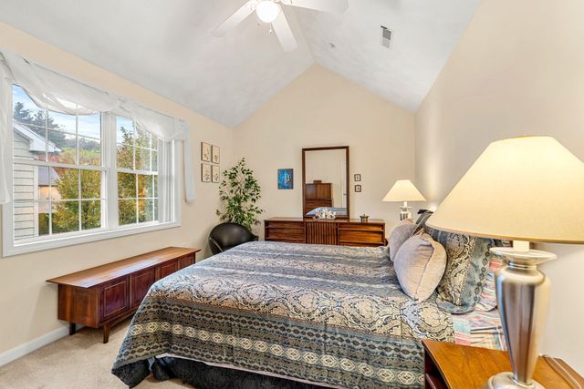 70 Fairway Dr 70, Tewksbury, MA 01876