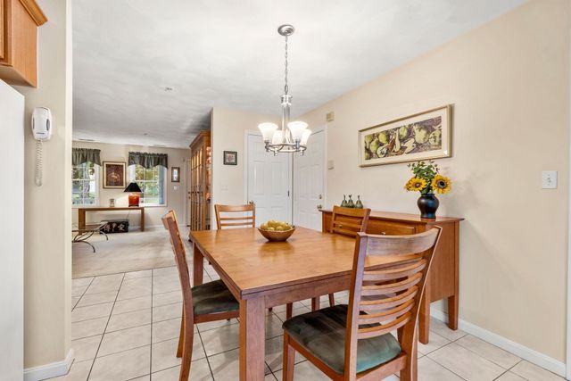 70 Fairway Dr 70, Tewksbury, MA 01876
