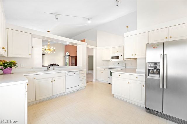 447 Armante Court, Akron, OH 44313