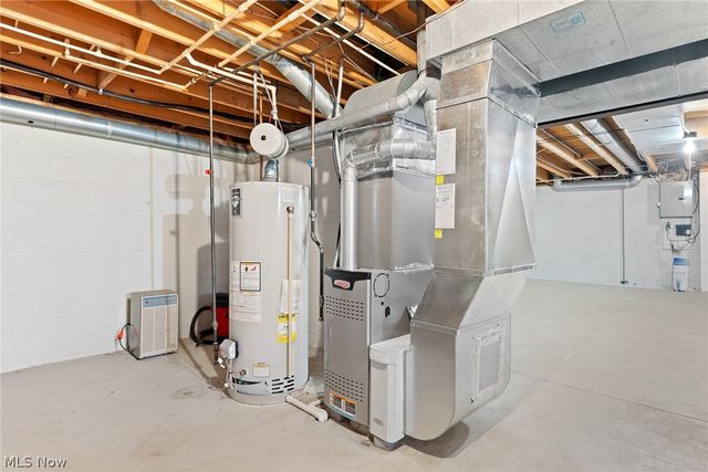 447 Armante Court, Akron, OH 44313