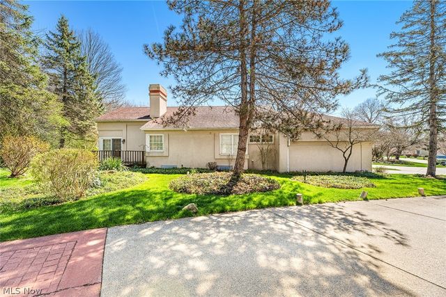 447 Armante Court, Akron, OH 44313