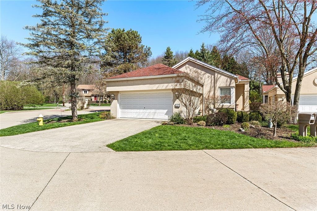 447 Armante Court, Akron, OH 44313