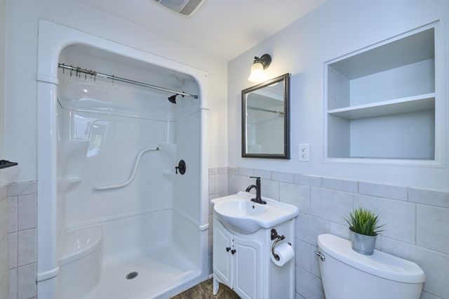 13 Forbes Ave, Burlington, MA 01803