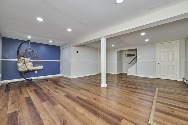 13 Forbes Ave, Burlington, MA 01803