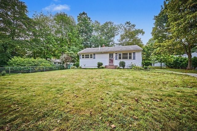 13 Forbes Ave, Burlington, MA 01803