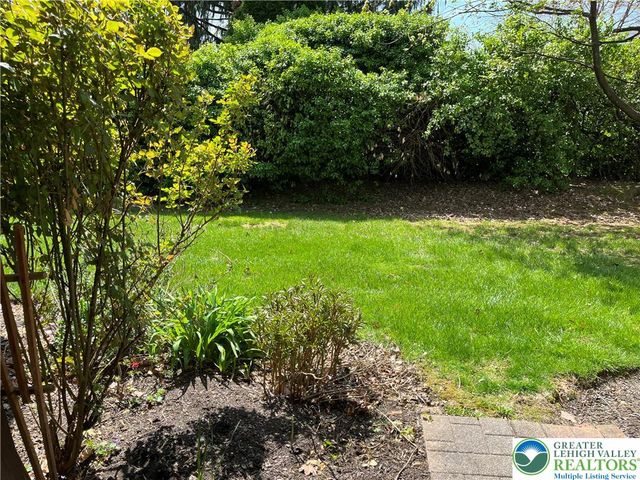 328 Carver Drive A, Bethlehem City, PA 18017