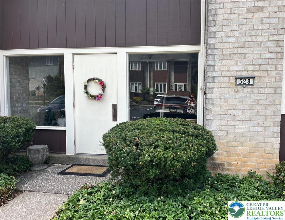 328 Carver Drive A, Bethlehem City, PA 18017