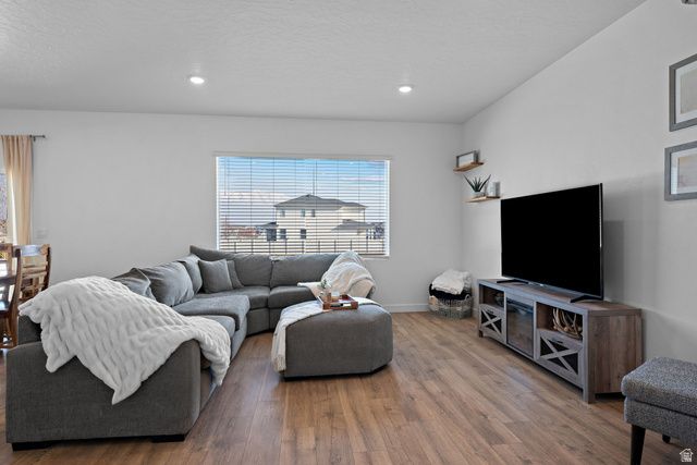 452 N COMMODORE LN, Saratoga Springs, UT 84045