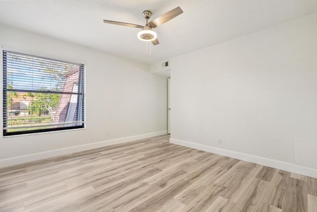 7780 Courtyard Run, Boca Raton, FL 33433