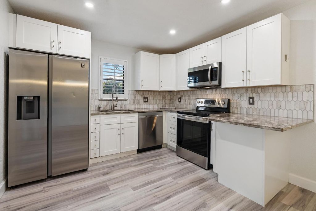 7780 Courtyard Run, Boca Raton, FL 33433