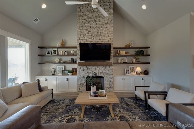 29424 E 104th Street S, Coweta, OK 74429