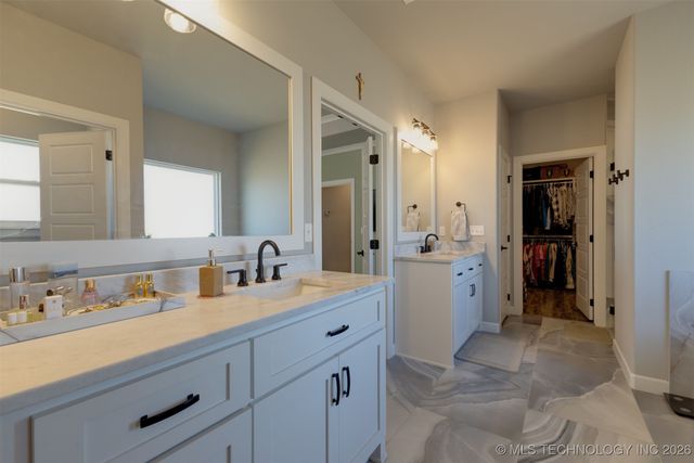 29424 E 104th Street S, Coweta, OK 74429