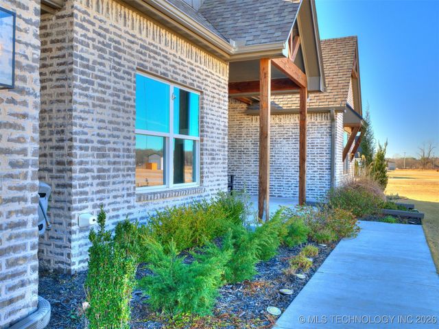 29424 E 104th Street S, Coweta, OK 74429