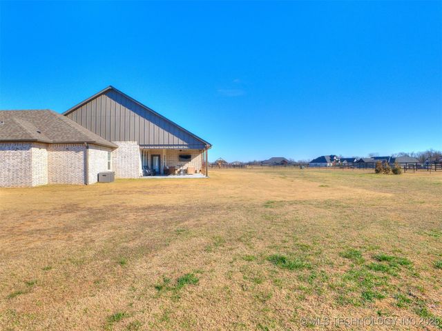 29424 E 104th Street S, Coweta, OK 74429