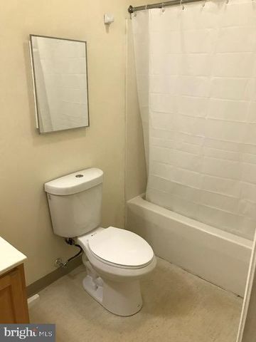 1330 DERRY ST, Harrisburg, PA 17104