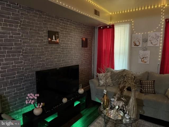 1330 DERRY ST, Harrisburg, PA 17104