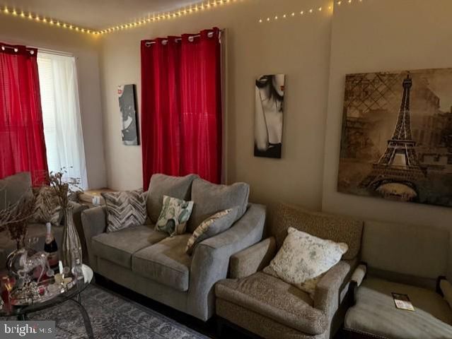 1330 DERRY ST, Harrisburg, PA 17104
