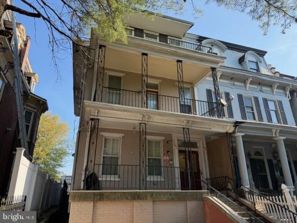 1330 DERRY ST, Harrisburg, PA 17104