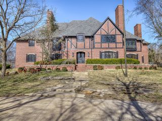 19019 Woodmere Street, Owasso, OK 74055