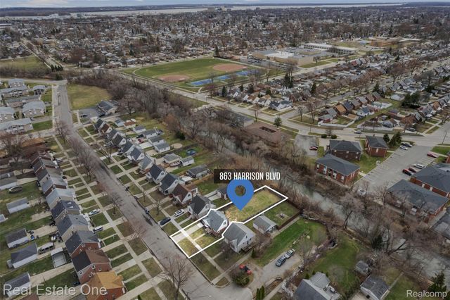 863 Harrison Boulevard, Lincoln Park, MI 48146
