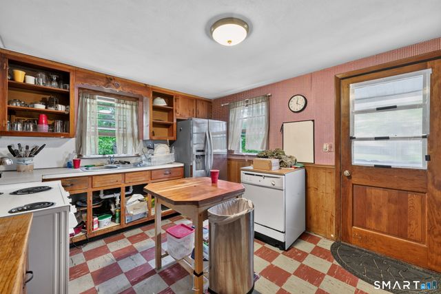49 Walnut Street, East Hartford, CT 06108