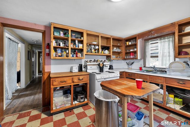 49 Walnut Street, East Hartford, CT 06108