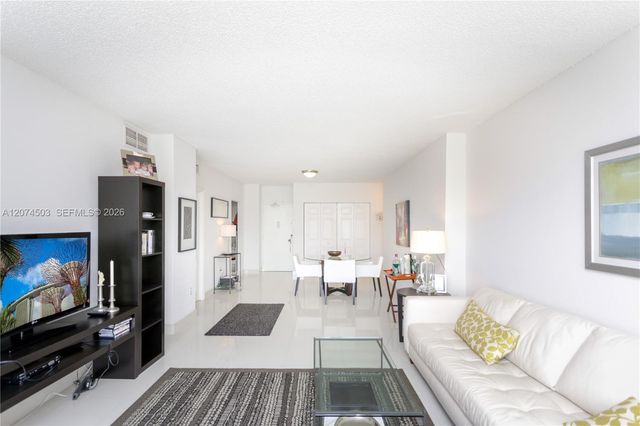 1985 S Ocean Drive 17K, Hallandale Beach, FL 33009