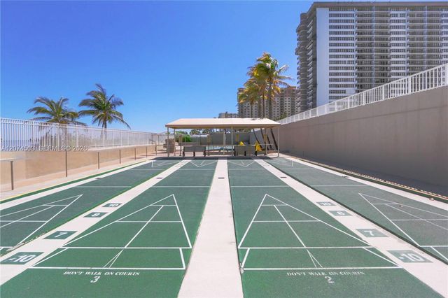 1985 S Ocean Drive 17K, Hallandale Beach, FL 33009