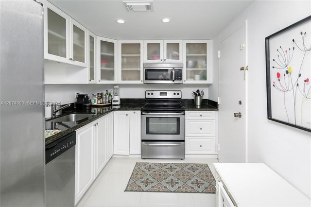 1985 S Ocean Drive 17K, Hallandale Beach, FL 33009