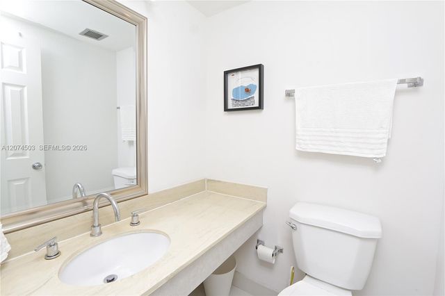 1985 S Ocean Drive 17K, Hallandale Beach, FL 33009