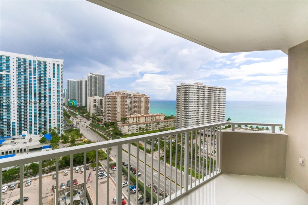 1985 S Ocean Drive 17K, Hallandale Beach, FL 33009