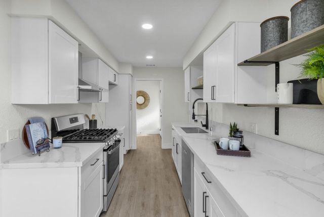 3491 Scotland Dr, Antelope, CA 95843