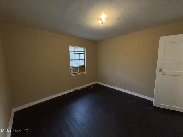 2704 Shannon Street, Jackson, MS 39212