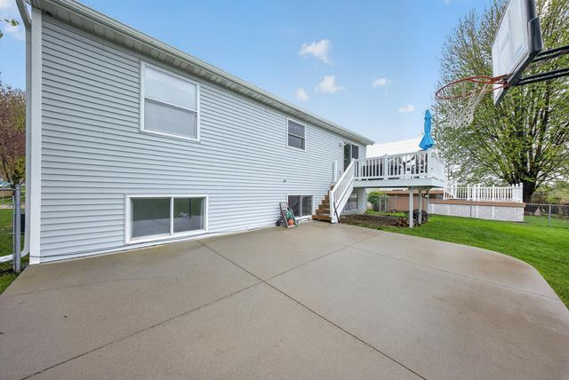 5511 23rd Avenue NW, Rochester, MN 55901