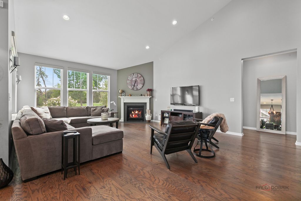 685 Insull Drive, Vernon Hills, IL 60061 — photo 3
