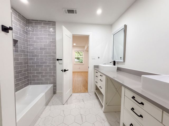 1515 Cherokee Street, Arlington, TX 76012